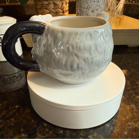 Robert Stanley Raccoon Mug with Flower Accent - Picture 5 of 8